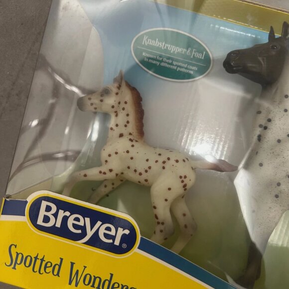 Breyer Freedom Series Classics Spotted Wonders Horse and Foal Set 1:12 #62207 - Picture 3 of 5